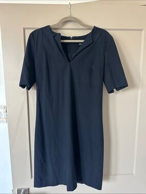 Ann Taylor Black Short-Sleeve Shift Dress with V-Notch